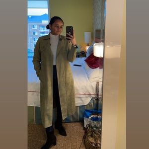 I wore it today after buying it & love how it looks on me! Perfect and cute 🥰❤️